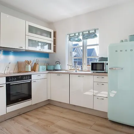 Komfortables Allee Krummin