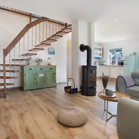 Komfortables Allee דירה Krummin